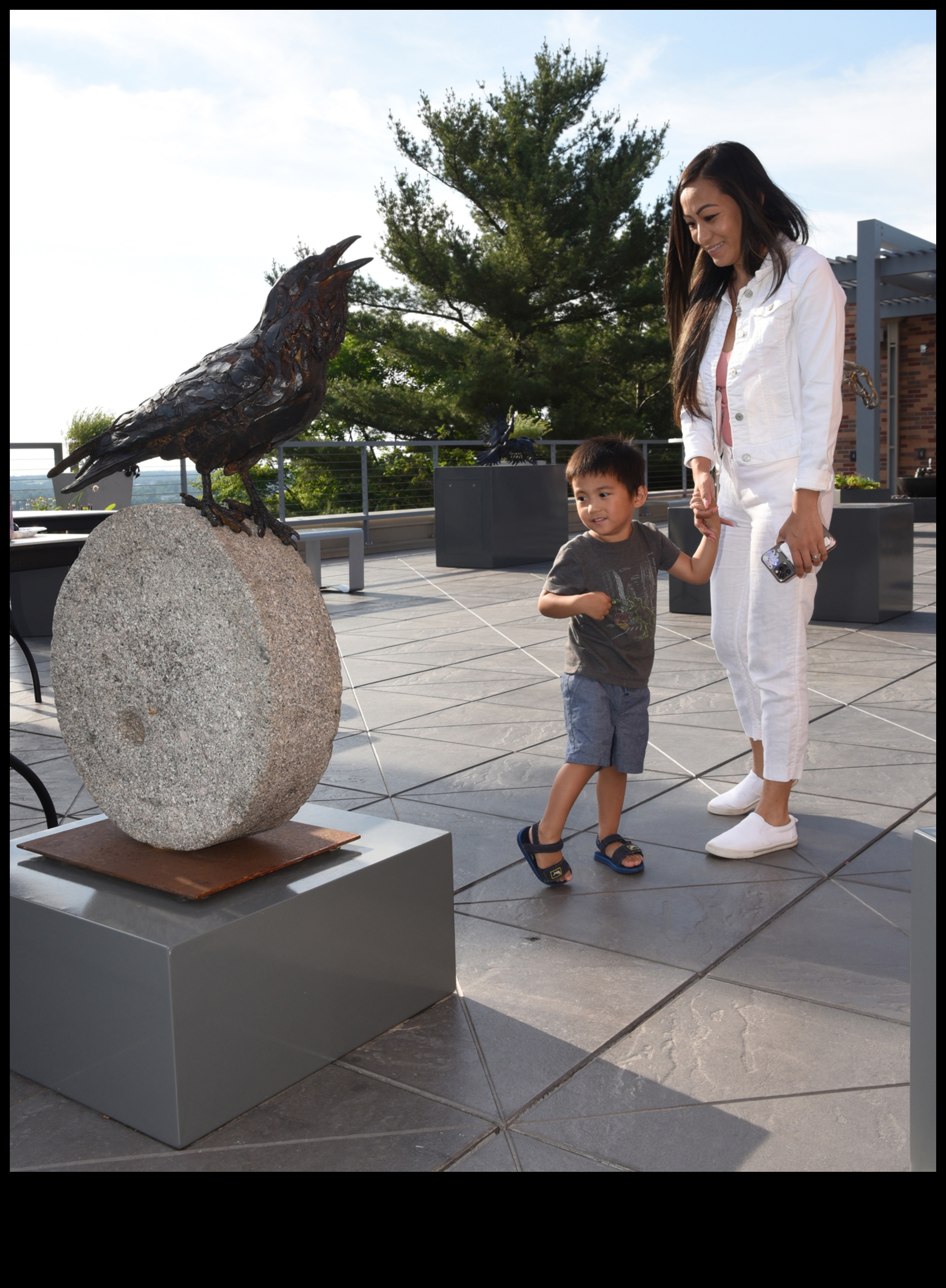 Mākslinieciski skati: orientēšanās brīvdabas tēlniecības valdzināšanā