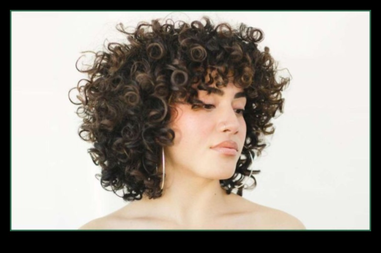 Cirtainā kaskāde Turpinājums: plūstošs skaistums katrā spirālveida cirtā