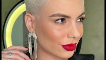 Bold Buzz Turpinājums: Aptveriet īpaši īsu frizūru spēku