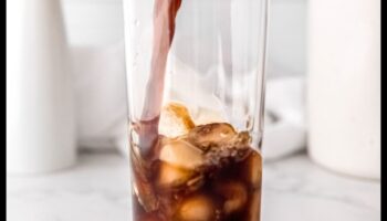 DIY Coffee Bliss: unikālu aukstās brūvēšanas maisījumu pagatavošana mājās